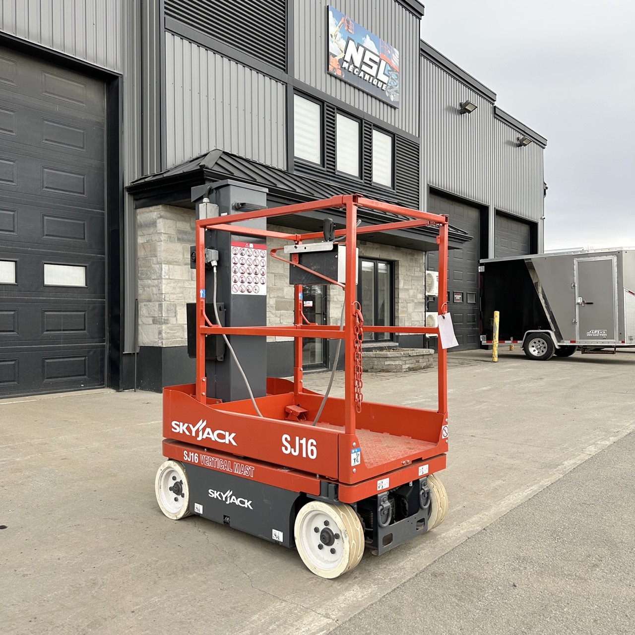 Plateforme élévatrice Skyjack SJ16